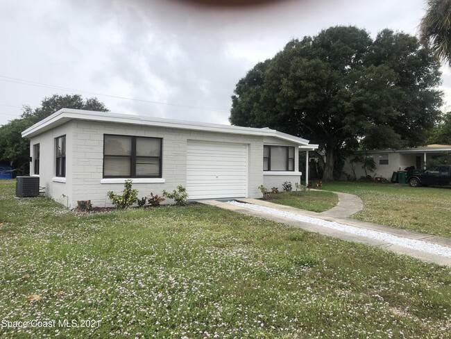 1923 Jefferson Ave in Melbourne, FL - Foto de edificio - Building Photo