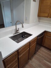 25671 Le Parc, Unit #3 in Lake Forest, CA - Building Photo - Building Photo