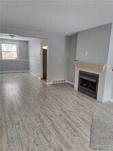 32 Cascade Dr in Buffalo, NY - Building Photo - Building Photo