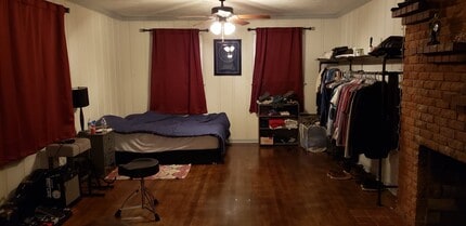 905 Louisville St, Unit RM #1 in Starkville, MS - Building Photo - Building Photo