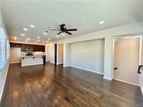 26254 Prima Way in Santa Clarita, CA - Building Photo - Building Photo