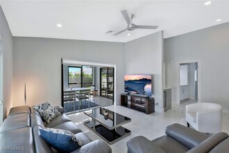 532 103rd Ave N in Naples, FL - Building Photo - Building Photo