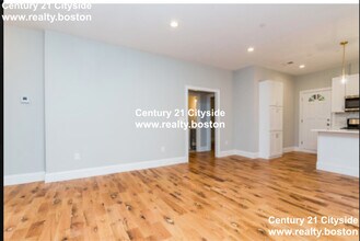 244 Leyden St in Boston, MA - Building Photo - Building Photo