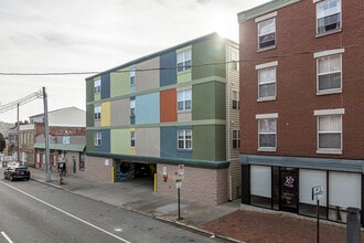 Pine Court I in Richmond, VA - Building Photo - Building Photo