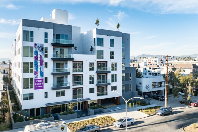 The Hummingbird LA