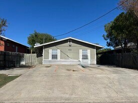3004 Musser St in Laredo, TX - Building Photo