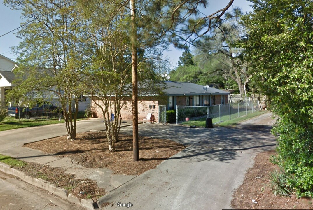 609 20th St in Alexandria, LA - Building Photo