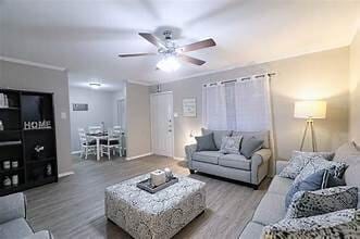 8100 N Mopac Service Rd in Austin, TX - Building Photo - Building Photo