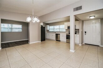 6007 Oakcrest Cir in Orlando, FL - Building Photo - Building Photo