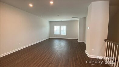 3860 Memorial Pkwy in Charlotte, NC - Building Photo - Building Photo