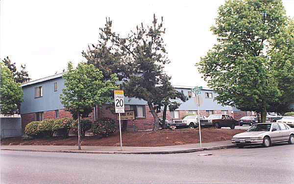 Avenue Plaza Apartments in Portland, OR - Building Photo - Building Photo