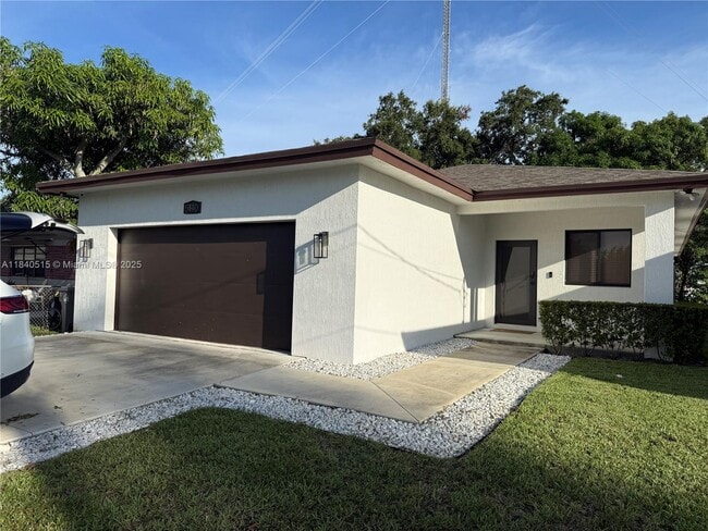 property at 5140 SW 24th St