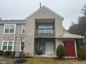 804 Briarwood Ct in Washington Township, NJ - Building Photo