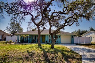 1515 Southland Rd in Venice, FL - Building Photo