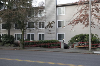 12027 NE 15th Ave in Seattle, WA - Foto de edificio - Building Photo