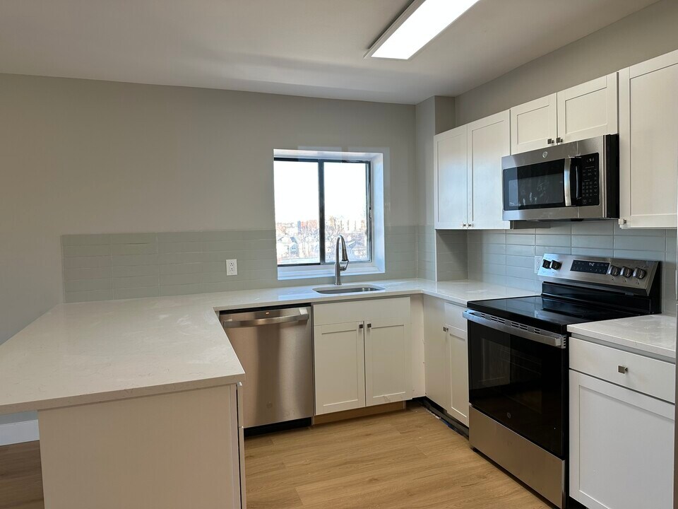 300 Park St in Hackensack, NJ - Building Photo