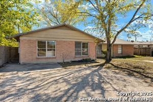 property at 308 E Cheryl Dr
