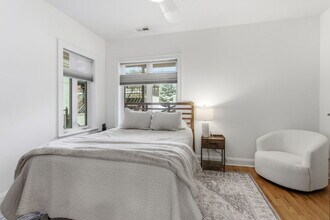 2228 N Seeley Ave, Unit 2228 N Seeley Ave Unit 2 in Chicago, IL - Foto de edificio - Building Photo