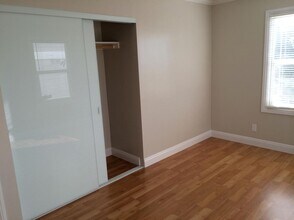 324-324 Penn St in El Segundo, CA - Building Photo - Building Photo