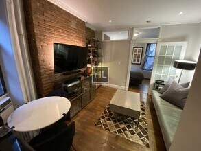 BARROW ST., Unit 5A in New York, NY - Foto de edificio - Building Photo