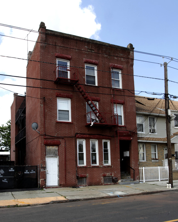 86 Marshall St in Elizabeth, NJ - Building Photo