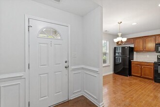 3314 Ivy Wood Ln in Durham, NC - Foto de edificio - Building Photo