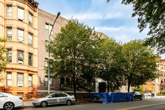 The Louro in Brooklyn, NY - Foto de edificio - Building Photo