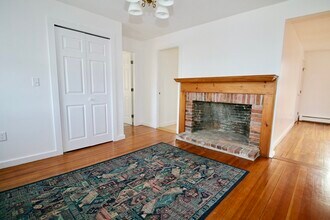 49 Mount Pleasant St in Rockport, MA - Building Photo - Building Photo