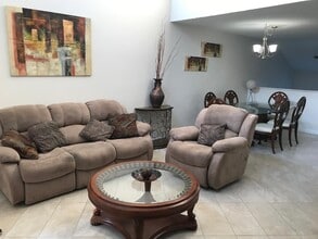4878 NW 97th Pl, Unit 4878 NW 97 Plc. in Doral, FL - Building Photo - Building Photo