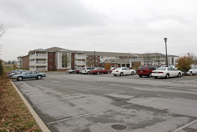 Saddlebrook Senior Apartments in Lebanon, TN - Building Photo - Building Photo