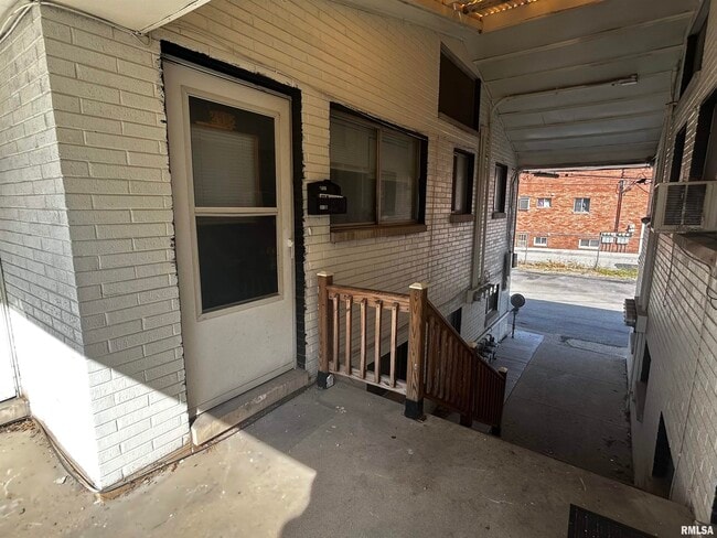 2613 W Wardcliffe Dr in Peoria, IL - Building Photo - Building Photo