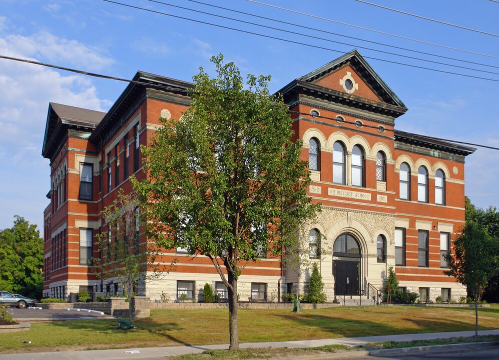 Academy Flats Senior Housing in Covington, KY - Building Photo