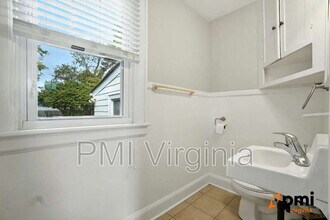 121 Hanover Ave in Hampton, VA - Building Photo - Building Photo