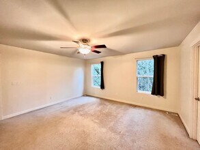 4 Bedroom In Woodridge in Bothell, WA - Building Photo - Building Photo