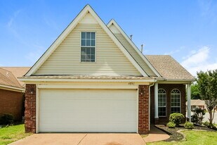 6841 Charlotte Dr in Olive Branch, MS - Building Photo