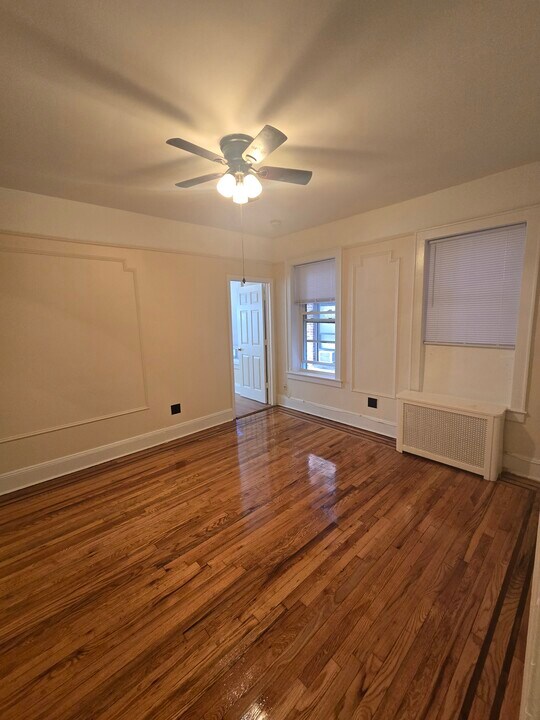 46 Kelly Pky, Unit 203 in Bayonne, NJ - Building Photo