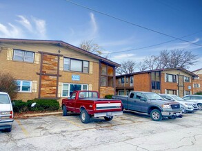 18346-18348 Torrence Ave in Lansing, IL - Building Photo - Primary Photo