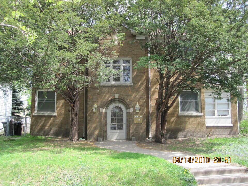 721 N Perry St, Unit Apt 2 Palmer student only in Davenport, IA - Building Photo