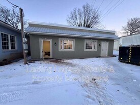 441 E Depot St in Mocksville, NC - Building Photo