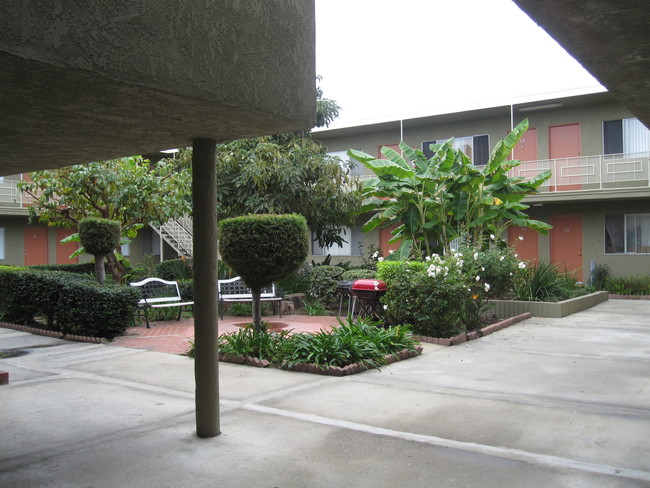 Pacific Gardens Apartments