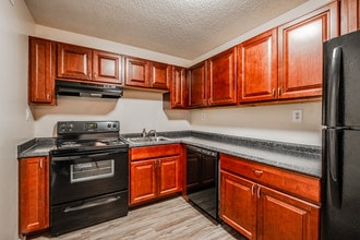 Bramblewood Apartments in Goldsboro, NC - Foto de edificio - Building Photo