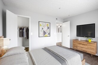 The Poste at Sinclair in Columbus, OH - Foto de edificio - Building Photo