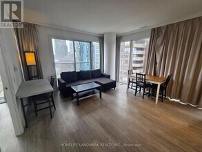 181-1181 Dundas St E in Toronto, ON - Building Photo - Building Photo