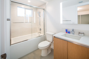 Pacifico Apartments in Santa Monica, CA - Building Photo