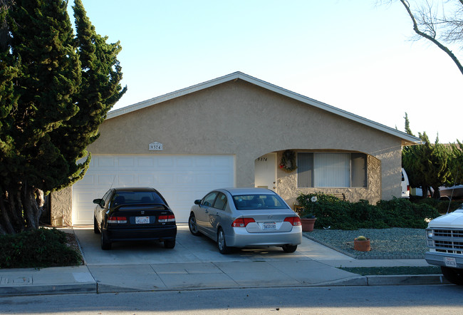 9374-9376 El Cajon St in Ventura, CA - Foto de edificio - Building Photo