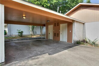 5808 Emerald Forest Dr in Austin, TX - Building Photo - Building Photo