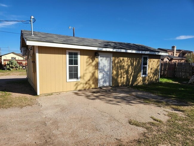 property at 407 W Mable St