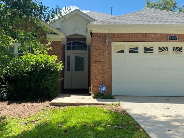 property at 1030 Pk Vw Dr