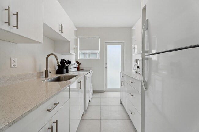 835 80th St in Miami Beach, FL - Building Photo - Building Photo