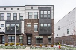 9744 Junction Sta in Fishers, IN - Building Photo